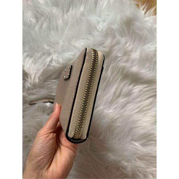 Kate spade tan wallet - Picture 7 of 8